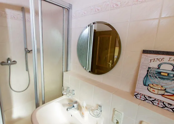 아파트 Sandra Mueller *